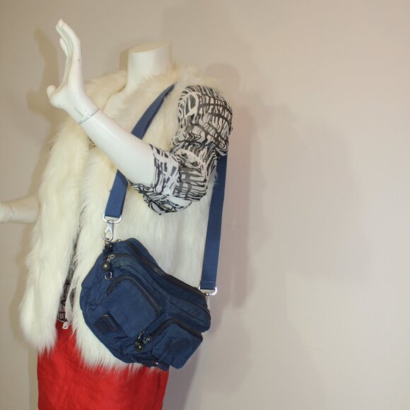 VTG Kipling belt shoulder blue zip bag 2 straps travel vacation - Picture 1 of 8